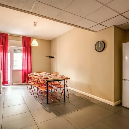 Tuscolano 6 Bedroom 6 Bathroom Apartman *