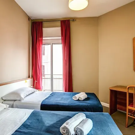 Tuscolano 6 Bedroom 6 Bathroom Apartman